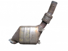 Викуп каталізатора 7789917 7789917A Eberspächer Марка автомобіля BMW Модель автомобіля BMW 5 Series E60 - 525d E61 - 525d 530d   Вставка каталізатора Кераміка Тип палива Бензин Каталітична марка Eberspächer