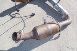 Викуп каталізатора L5F297DB Марка автомобіля Ford Модель автомобіля Ford F150 5.0 V8   Вставка каталізатора Кераміка Тип палива Бензин