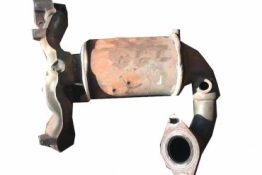 Викуп каталізатора 2S61-5G232-PC 1338689 Марка автомобіля Ford Модель автомобіля Ford Fiesta V - 1.3 V - 1.3 (51 kw / 69 hp)   Вставка каталізатора Кераміка Тип палива Бензин