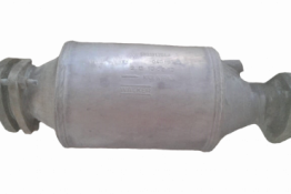 Викуп каталізатора 5W0131701A  Walker Марка автомобіля Audi|Volkswagen Модель автомобіля Volkswagen Pointer 1.8   Вставка каталізатора Кераміка Тип палива Бензин Каталітична марка Walker