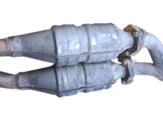 Викуп каталізатора 028131701P Price per Piece Eberspächer Марка автомобіля Audi|Volkswagen     Вставка каталізатора Кераміка Тип палива Бензин Каталітична марка Eberspächer