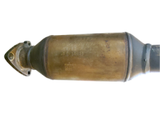 Викуп каталізатора 4F0131701DS 4F0178ED  Eberspächer Марка автомобіля Audi|Volkswagen     Вставка каталізатора Кераміка Тип палива Бензин Каталітична марка Eberspächer