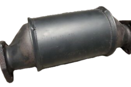 Викуп каталізатора 191131701 Марка автомобіля Audi|Volkswagen Модель автомобіля Volkswagen Cabrio   Вставка каталізатора Кераміка Тип палива Бензин