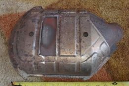 Викуп каталізатора F8CC LC EZE Марка автомобіля Ford Модель автомобіля Ford New Spoon   Вставка каталізатора Кераміка Тип палива Бензин