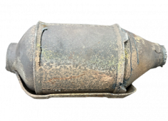 Викуп каталізатора 023131701F 7050499 Марка автомобіля Audi|Volkswagen     Вставка каталізатора Кераміка Тип палива Бензин