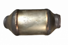 Викуп каталізатора 3QF131701C 3QF178BA Марка автомобіля Audi|Volkswagen     Вставка каталізатора Кераміка Тип палива Бензин