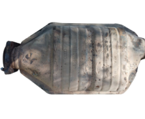 Викуп каталізатора 4A0131701E 443178 Марка автомобіля Audi|Volkswagen     Вставка каталізатора Кераміка Тип палива Бензин