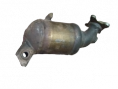 Викуп каталізатора 5QM166AA 2QB131690C Марка автомобіля Audi|Volkswagen     Вставка каталізатора Кераміка Тип палива Бензин