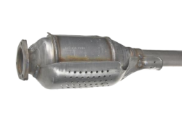 Викуп каталізатора 6KM131701 A 147 ES 0303 / ST3 / Made in SPAIN Марка автомобіля Audi|Volkswagen     Вставка каталізатора Кераміка Тип палива Бензин