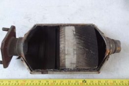 Викуп каталізатора BPD7 BPD7 #### Марка автомобіля Mazda     Вставка каталізатора Кераміка Тип палива Бензин