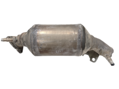 Викуп каталізатора 7P0131701Q 7P0178AA Марка автомобіля Audi|Volkswagen     Вставка каталізатора Кераміка Тип палива Бензин