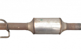 Викуп каталізатора 51781978 2239503600 Arvin Meritor Марка автомобіля Alfa Romeo|Fiat|Lancia Модель автомобіля Fiat Croma II 1.9   Вставка каталізатора Кераміка Тип палива Бензин Каталітична марка Arvin Meritor