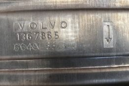 Викуп каталізатора 1367865 2236252001 Zeuna Starker Марка автомобіля Volvo Модель автомобіля Volvo 740|Volvo 850|Volvo 960   Вставка каталізатора Кераміка Тип палива Бензин Каталітична марка Zeuna Starker