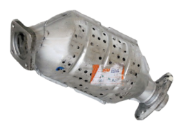 Викуп каталізатора 50012386 Марка автомобіля Alfa Romeo|Fiat|Lancia Модель автомобіля Fiat Fiorino 1.4 1.5 1.6   Вставка каталізатора Кераміка Тип палива Бензин