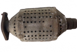 Викуп каталізатора 46481719 Марка автомобіля Alfa Romeo|Fiat|Lancia Модель автомобіля Fiat Punto 1.6   Вставка каталізатора Кераміка Тип палива Бензин