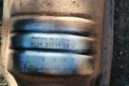 Викуп каталізатора 2L34 5E214 KB (REAR) M4 091 SAL Марка автомобіля Ford     Вставка каталізатора Кераміка Тип палива Бензин