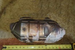 Викуп каталізатора 5F23 5F250 AB Марка автомобіля Ford     Вставка каталізатора Кераміка Тип палива Бензин