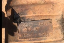 Викуп каталізатора E1BE-DA 5E212 / BKD Марка автомобіля Ford     Вставка каталізатора Кераміка Тип палива Бензин