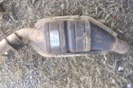 Викуп каталізатора F7DC TA GUP Марка автомобіля Ford     Вставка каталізатора Кераміка Тип палива Бензин