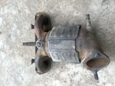 Викуп каталізатора 2E580 Марка автомобіля Hyundai|Kia Модель автомобіля Kia Optima 2.0 T   Вставка каталізатора Кераміка Тип палива Бензин