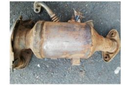 Викуп каталізатора 40040 Марка автомобіля Toyota     Вставка каталізатора Кераміка Тип палива Бензин