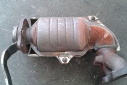 Викуп каталізатора E07A 4 Holes + 4 Holes Марка автомобіля Honda     Вставка каталізатора Кераміка Тип палива Бензин