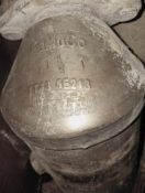 Викуп каталізатора 8T43-5E213-AA 7T43-5E213 / 8G13-5K223-BB FoMoCo Марка автомобіля Ford     Вставка каталізатора Кераміка Тип палива Бензин Каталітична марка FoMoCo