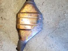 Викуп каталізатора 5L5C 5F297 DA Ford New Pre Марка автомобіля Ford   Рік автомобіля 2005 Вставка каталізатора Кераміка Тип палива Бензин