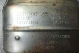 Викуп каталізатора 8518457 8578046  Eberspächer Марка автомобіля BMW Модель автомобіля BMW 1 Series F20 - 1.5D Рік автомобіля 2012|2013|2014|2015|2016|2017|2018 Вставка каталізатора Кераміка Тип палива Бензин Каталітична марка Eberspächer