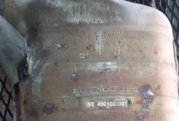 Викуп каталізатора 2349560 KBA 16773 Eberspächer Марка автомобіля BMW     Вставка каталізатора Кераміка Тип палива Бензин Каталітична марка Eberspächer