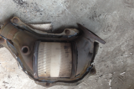 Викуп каталізатора WRX F9 Марка автомобіля Subaru     Вставка каталізатора Кераміка Тип палива Бензин