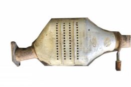 Викуп каталізатора 92AB-5E212-HB 91AB-5E242-DB 5782 / C95CA Марка автомобіля Ford     Вставка каталізатора Кераміка Тип палива Бензин