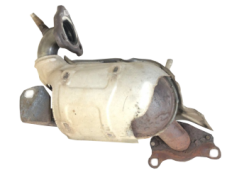 Викуп каталізатора 208A02104R H8201441376  Faurecia Марка автомобіля Renault Модель автомобіля Renault Megane III - 1.2 TCe (85 kw / 116 hp) Рік автомобіля 2012|2013|2014|2015|2016 Вставка каталізатора Кераміка Тип палива Бензин Каталітична марка Faurecia