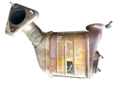 Викуп каталізатора 8200812522 H8200812469  Faurecia Марка автомобіля Renault Модель автомобіля Renault Scenic II - 1.9 DCi Рік автомобіля 2008 Вставка каталізатора Кераміка Тип палива Бензин Каталітична марка Faurecia