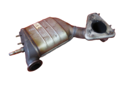 Викуп каталізатора 8200812471 H8200812469  Faurecia Марка автомобіля Renault Модель автомобіля Renault Scenic II - 1.9 DCi   Вставка каталізатора Кераміка Тип палива Бензин Каталітична марка Faurecia