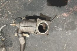 Викуп каталізатора S113317 2228146300 Zeuna Starker Марка автомобіля Alfa Romeo|Fiat|Lancia     Вставка каталізатора Кераміка Тип палива Бензин Каталітична марка Zeuna Starker