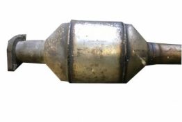 Викуп каталізатора 46518057 2237377001 Zeuna Augsburg Марка автомобіля Alfa Romeo|Fiat|Lancia     Вставка каталізатора Кераміка Тип палива Бензин Каталітична марка Zeuna Augsburg