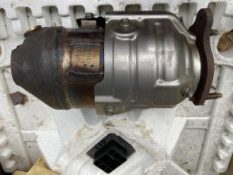 Викуп каталізатора 17150-31C60 Марка автомобіля Toyota     Вставка каталізатора Кераміка Тип палива Бензин