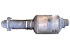 Викуп каталізатора 30650214 2988643100 Марка автомобіля Volvo     Вставка каталізатора Кераміка Тип палива Бензин