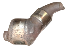 Викуп каталізатора C 434 208022376R / 208025998R Марка автомобіля Renault Модель автомобіля Renault Clio 1.2 IV - 1.5 DCI   Вставка каталізатора Кераміка Тип палива Бензин