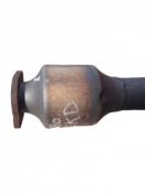 Викуп каталізатора 30650480 30650480-A / 21250010 Марка автомобіля Volvo     Вставка каталізатора Кераміка Тип палива Бензин