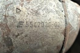 Викуп каталізатора E5541985-01 E5542036-02 Марка автомобіля Volvo     Вставка каталізатора Металеві Тип палива Бензин