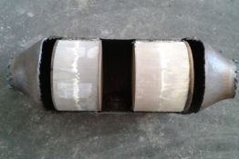 Викуп каталізатора 31319626  Faurecia Марка автомобіля Volvo     Вставка каталізатора Кераміка Тип палива Бензин Каталітична марка Faurecia