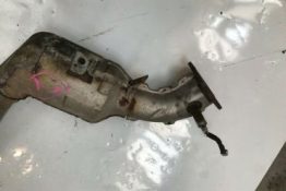 Викуп каталізатора 7127 Марка автомобіля Subaru Модель автомобіля Subaru Impreza WRX STI   Вставка каталізатора Кераміка Тип палива Бензин