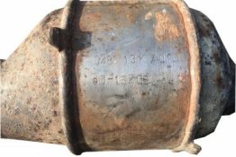 Викуп каталізатора 028131701D Марка автомобіля Audi|Volkswagen     Вставка каталізатора Кераміка Тип палива Бензин