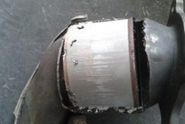 Викуп каталізатора 1K0131690DN 1K0166DC Марка автомобіля Audi|Volkswagen     Вставка каталізатора Кераміка Тип палива Бензин