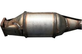 Викуп каталізатора 4A0131702CH 4A0178C Марка автомобіля Audi|Volkswagen     Вставка каталізатора Кераміка Тип палива Бензин