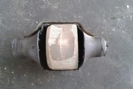 Викуп каталізатора 6Q0178GB 6Q0131701AB Марка автомобіля Audi|Volkswagen     Вставка каталізатора Кераміка Тип палива Бензин