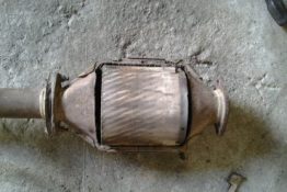 Викуп каталізатора E15 Марка автомобіля Toyota     Вставка каталізатора Кераміка Тип палива Бензин