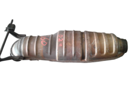 Викуп каталізатора 8670220 2351 / 02W035 / 02W144 Марка автомобіля Volvo     Вставка каталізатора Кераміка Тип палива Бензин